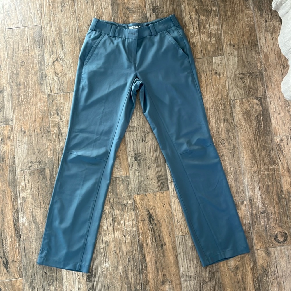 Nike Women’s Golf pant size 4 Grey